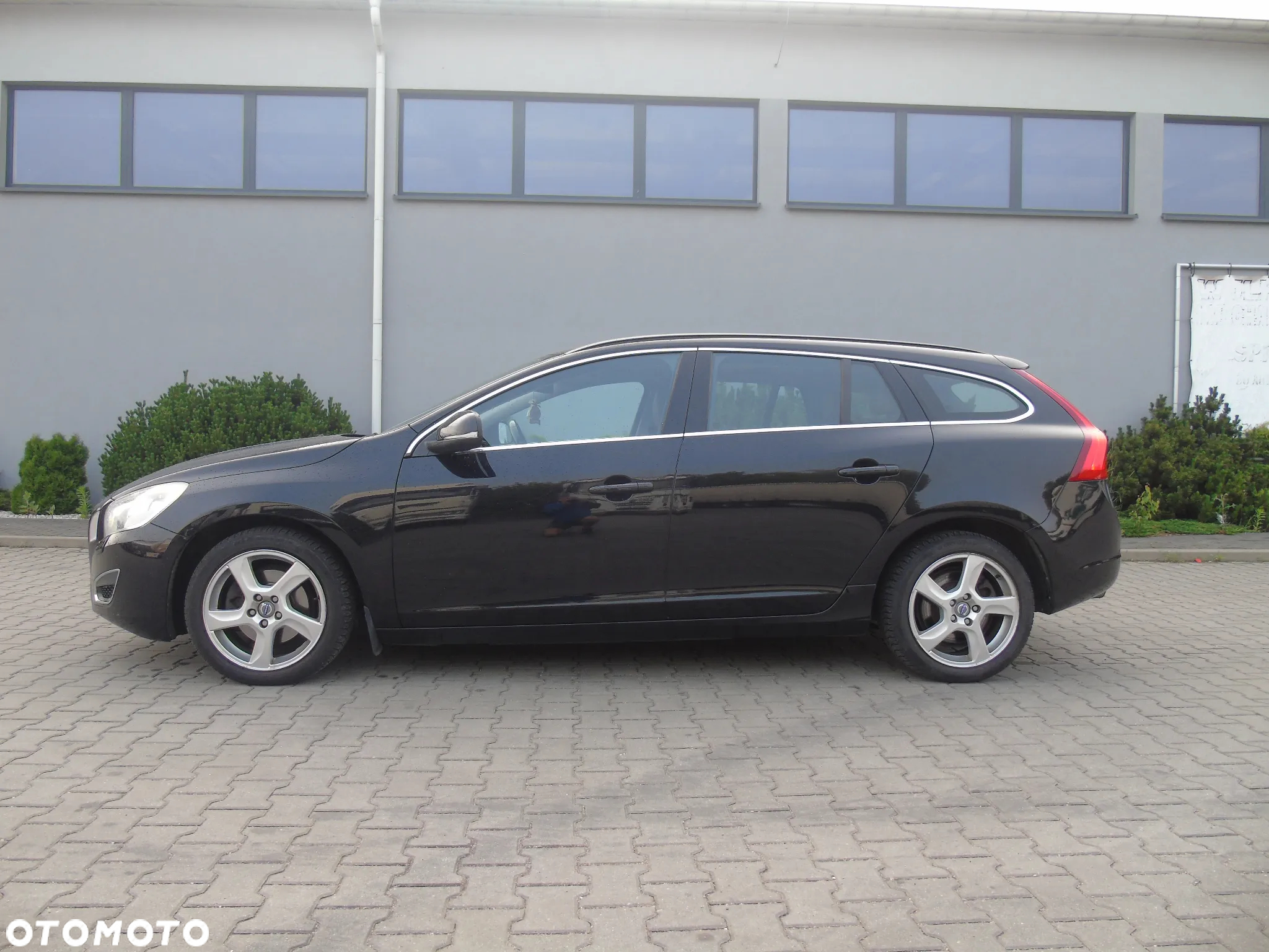 Volvo V60 D2 Summum - 15