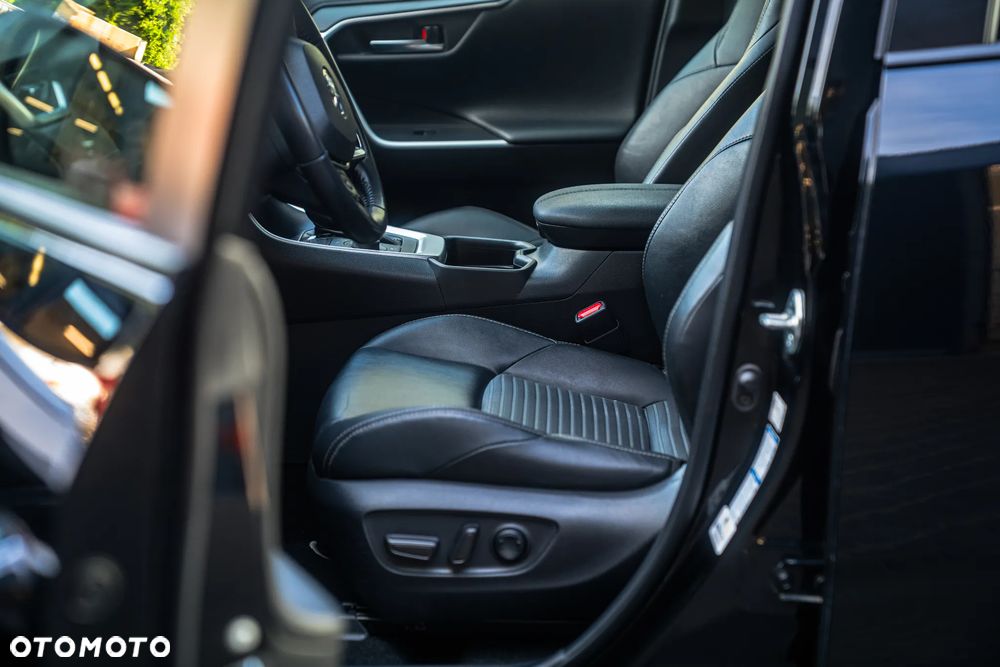 Toyota RAV4 - 1