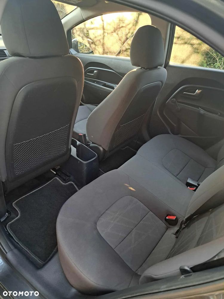 Kia Rio 1.1 crdi M - 11