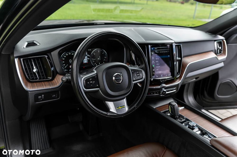 Volvo XC 60 B4 D Ultimate Dark - 31