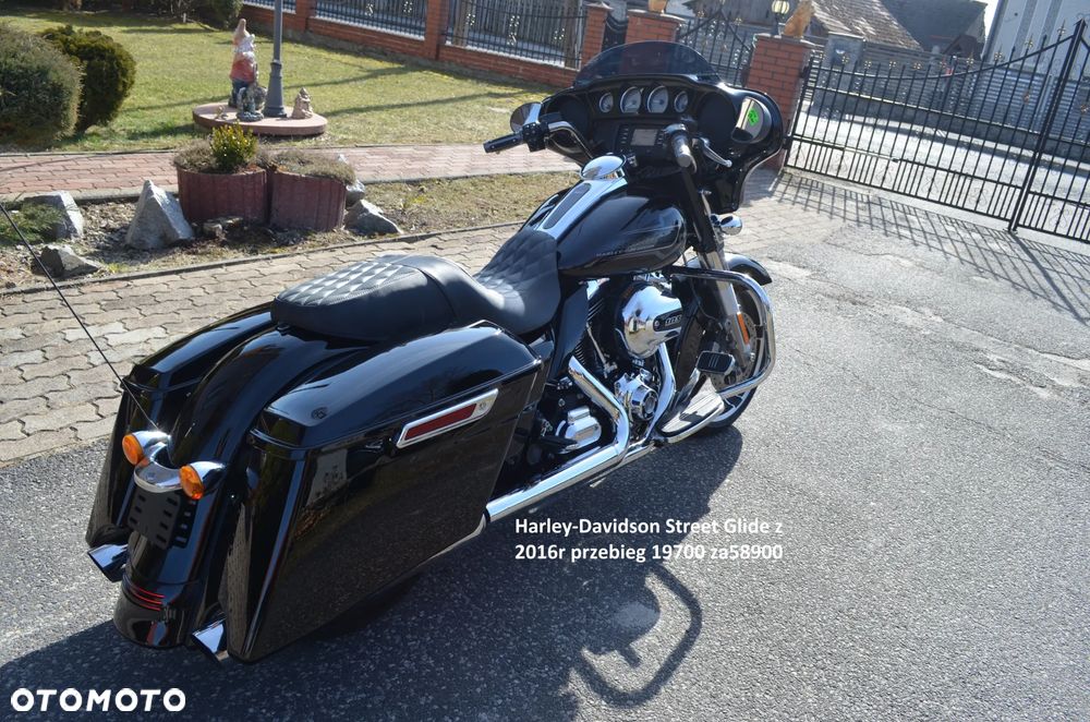 Harley-Davidson Touring Street Glide - 34