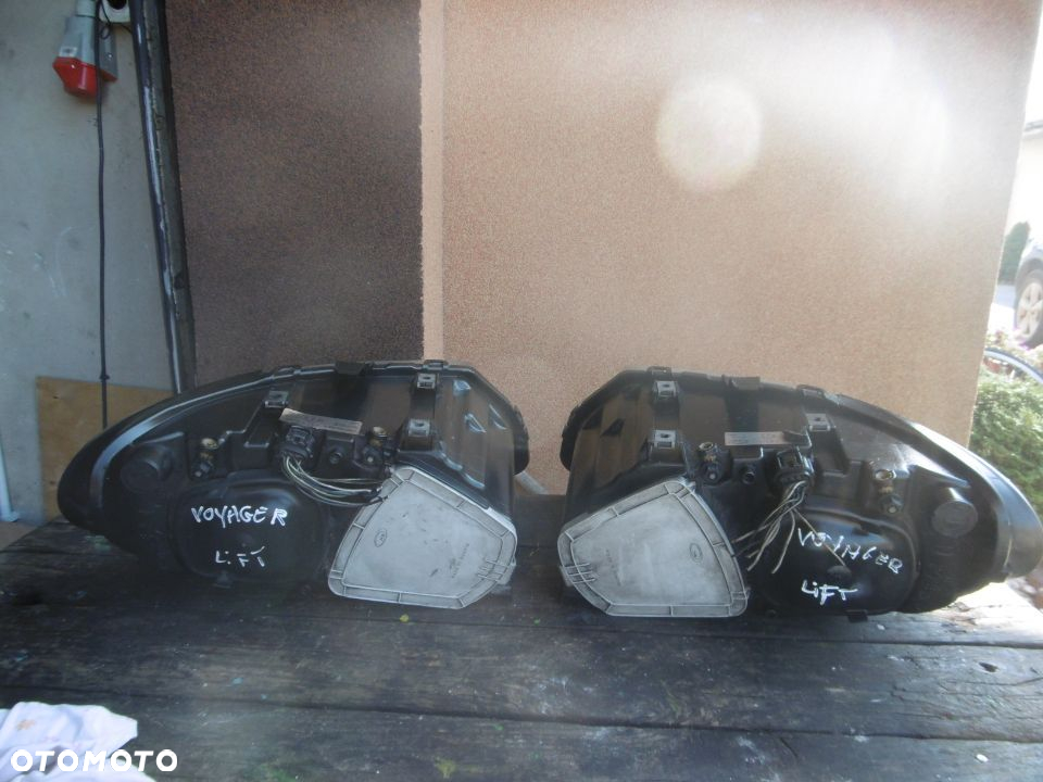 Lampa przód Chrysler Voyager LIFT ZKW EUROPA - 4