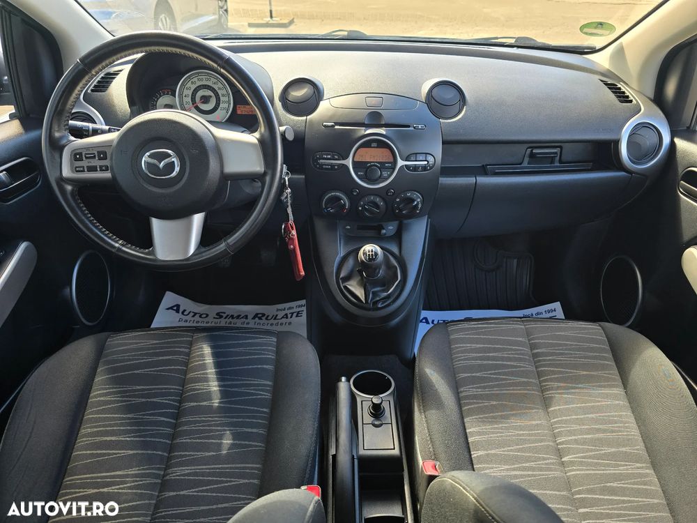 Mazda 2 - 8