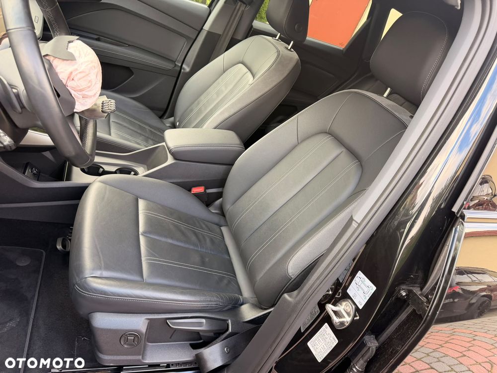 Audi Q4 e-tron 45 quattro - 25