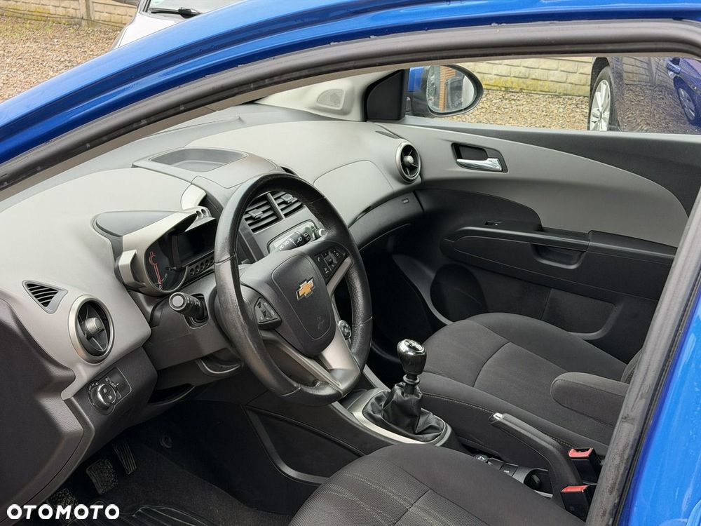 Chevrolet Aveo - 9
