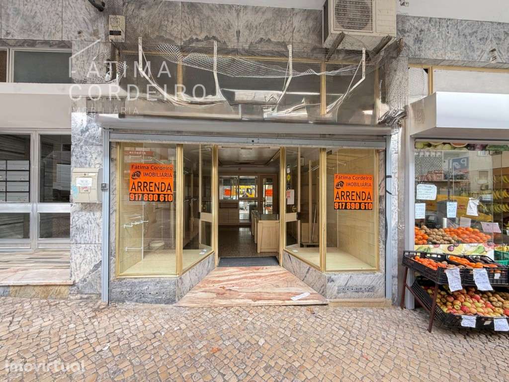 Loja junto á Praça Gil Vicente - Grande imagem: 3/12