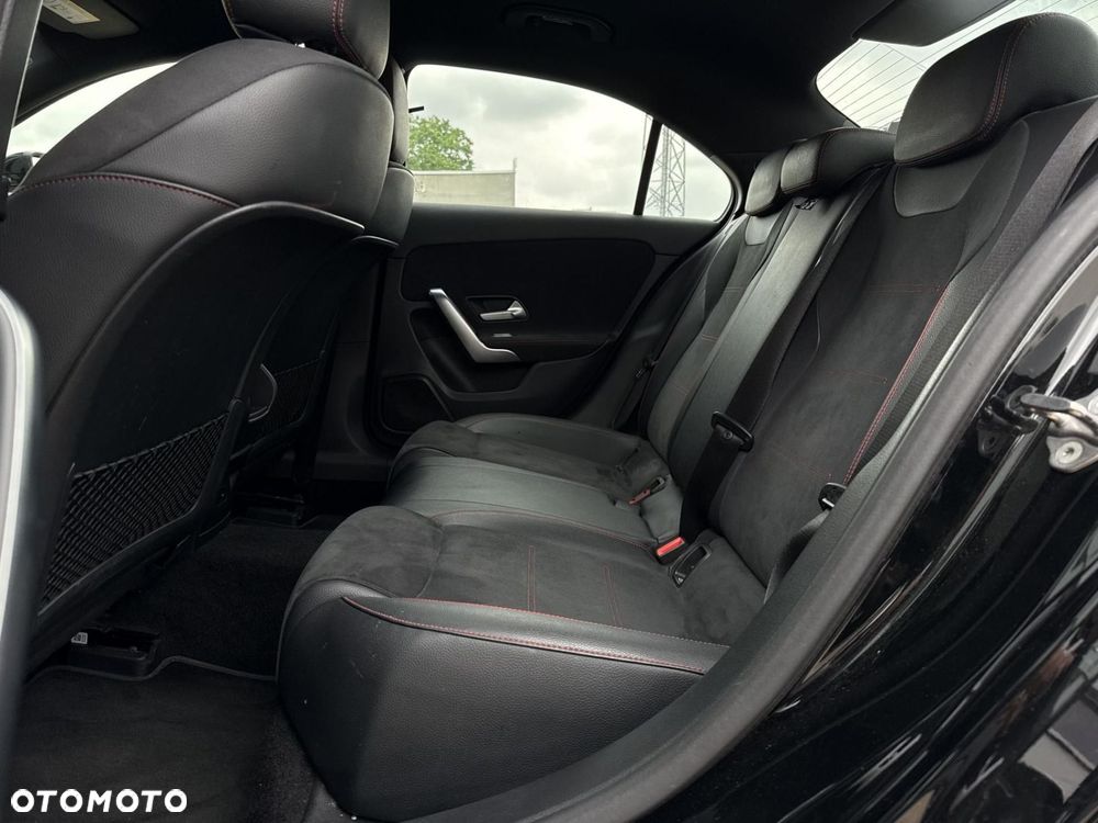 Mercedes-Benz Klasa A 200 AMG Line 7G-DCT - 17