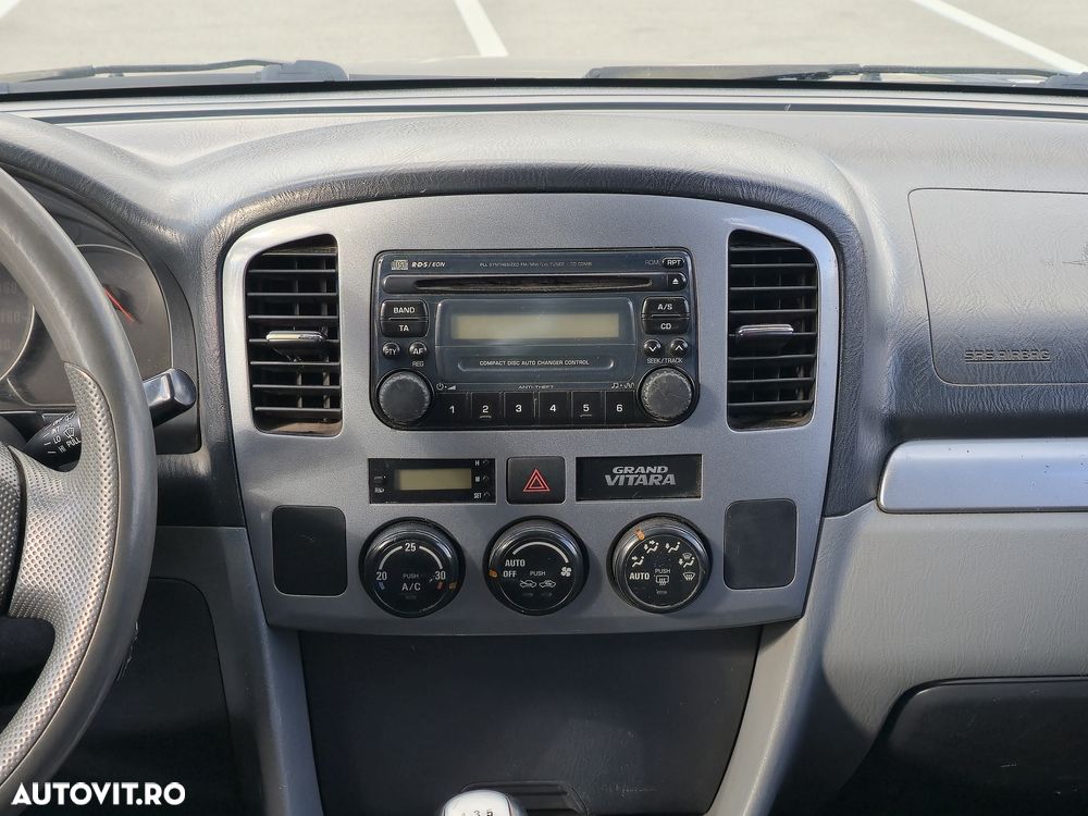 Suzuki Grand Vitara 2.0 Comfort Style - 8