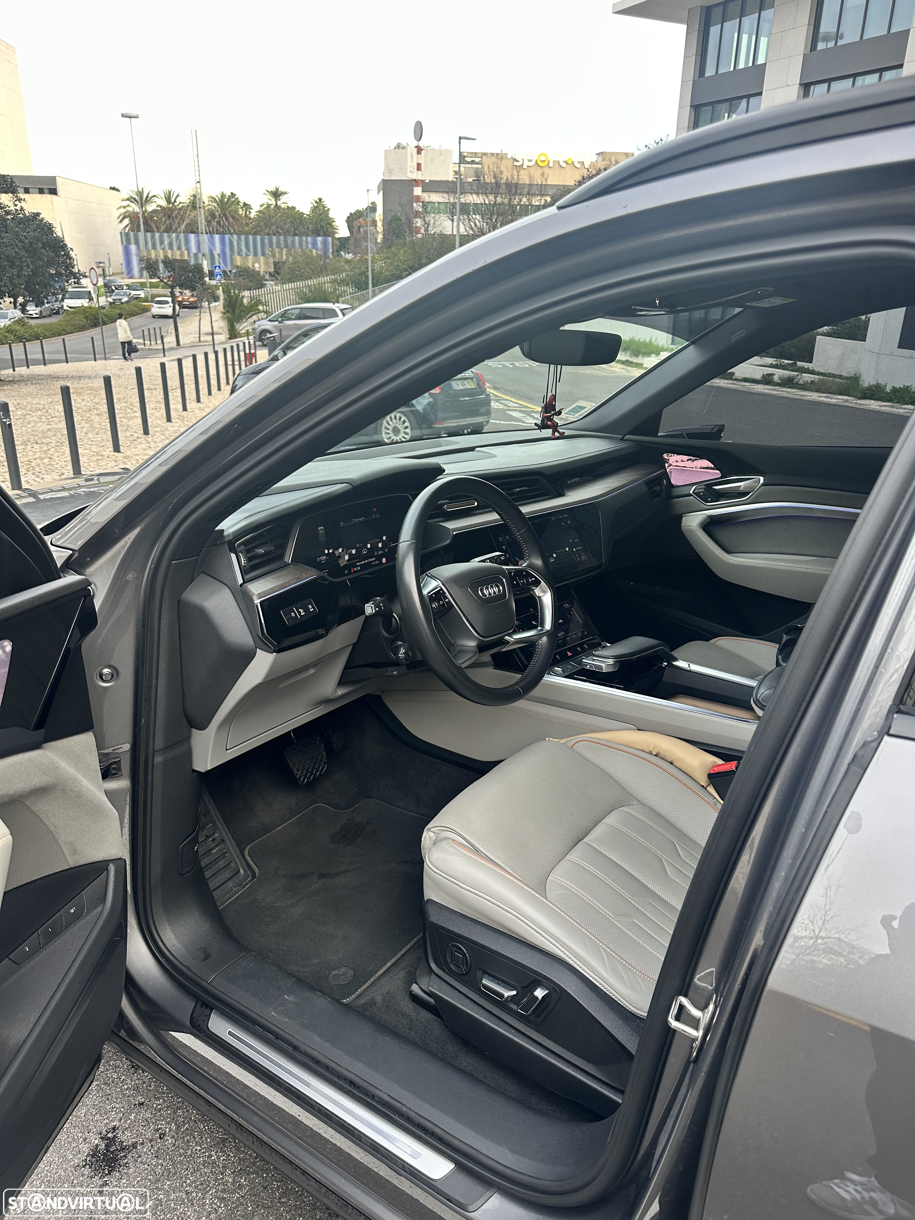 Audi e-tron 55 quattro S line - 27