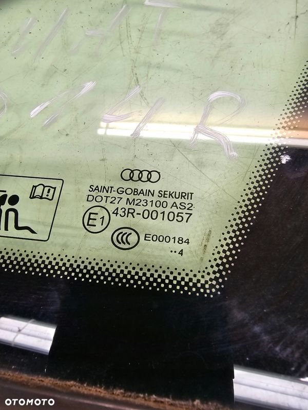 SZYBA KAROSERYJNA POD MAT AUDI A3 8V4 5-DRZWI PRAWY TYŁ 2014R - 6