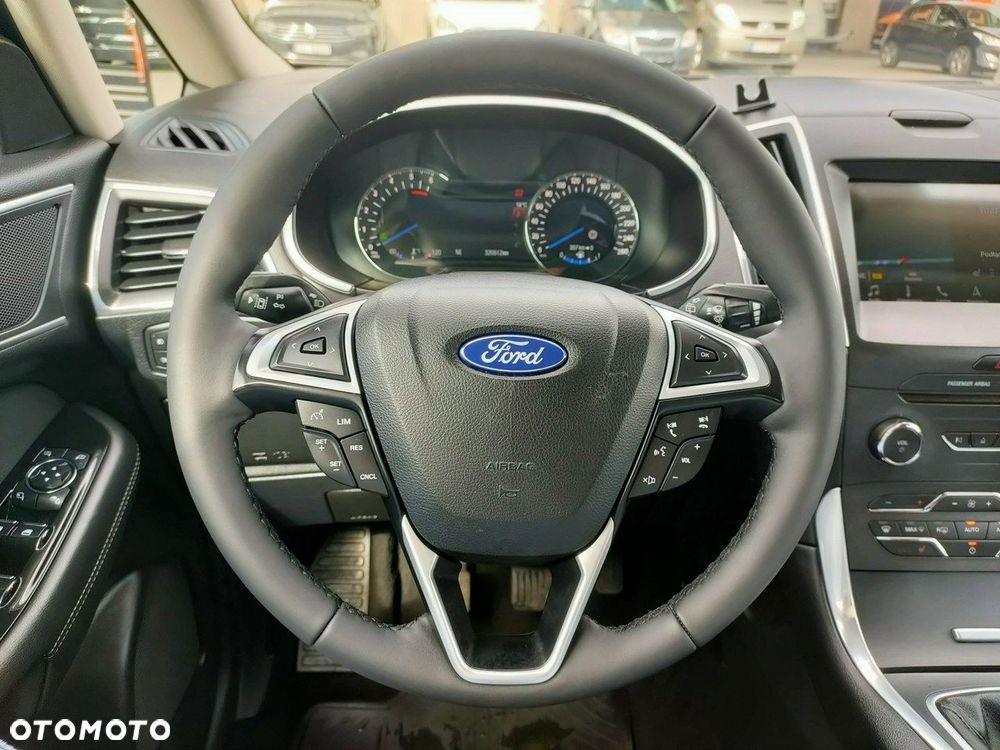 Ford S-Max - 26