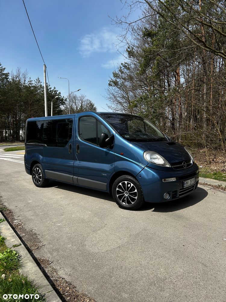 Opel Vivaro - 1
