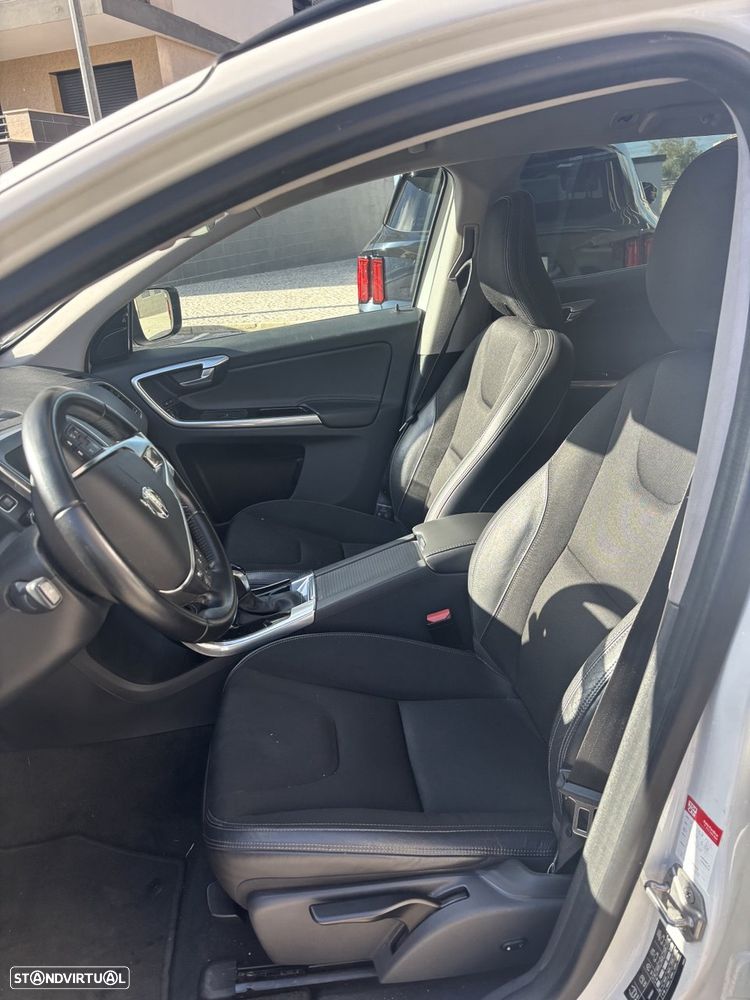 Volvo XC 60 D3 Geartronic Momentum - 6