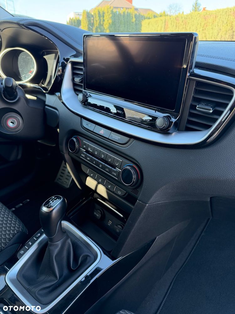 Kia Ceed 1.5 T-GDI Business Line - 25