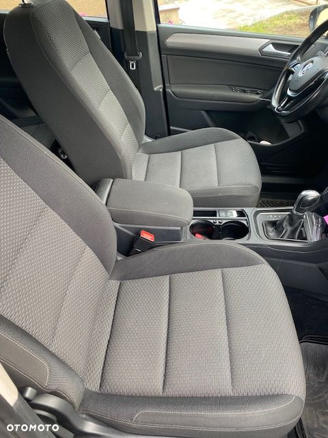 Volkswagen Touran 2016 photo 5