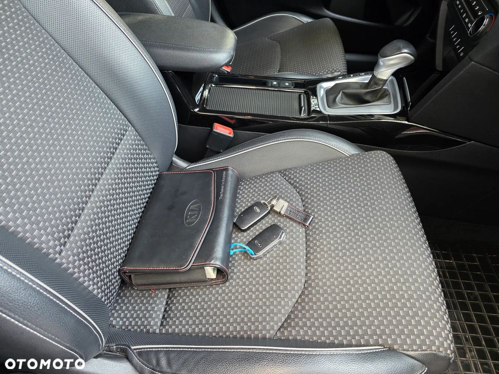 Kia XCeed 1.4 T-GDI L Business Line DCT - 34