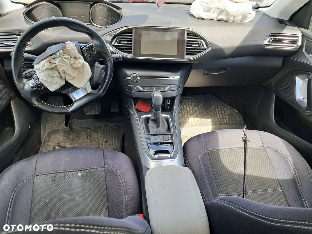 Peugeot 308 - 18