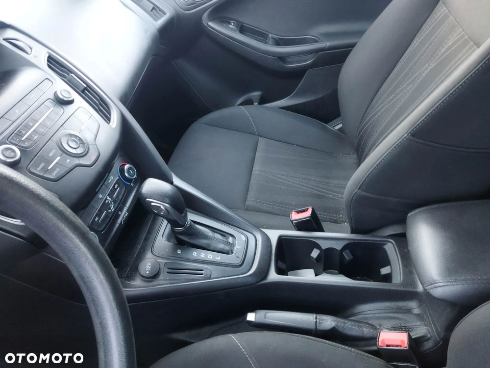 Ford Focus ver-1-5-ecoboost-start--stopp--system-titanium - 5
