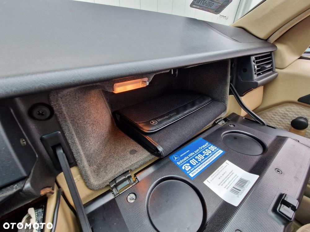 Mercedes-Benz W124 (1984-1993) - 13
