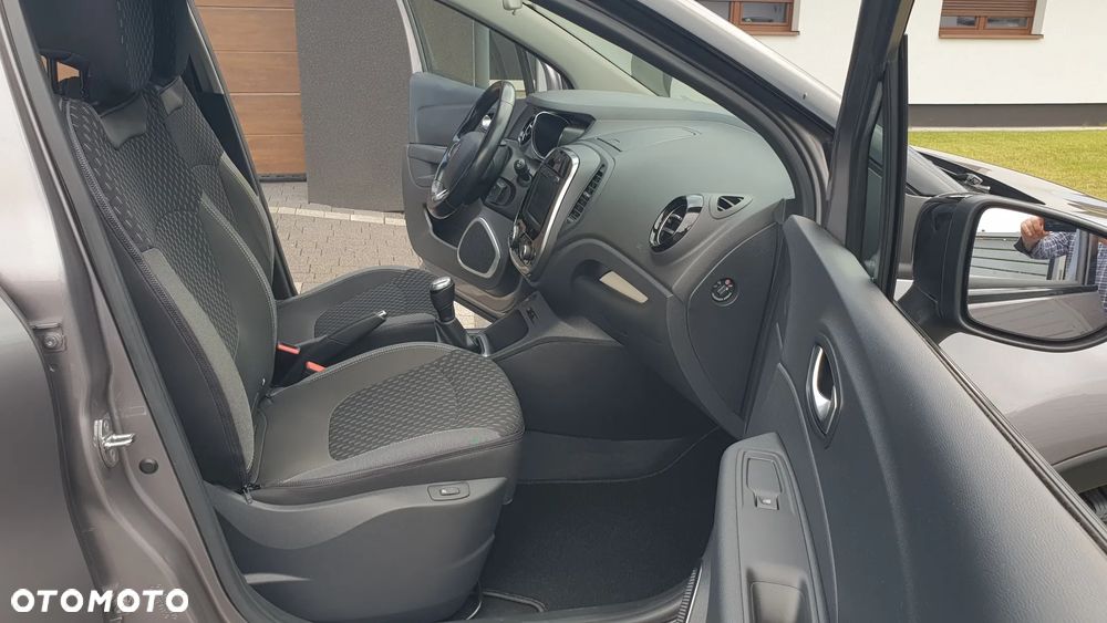 Renault Captur TCe 100 BUSINESS EDITION - 22