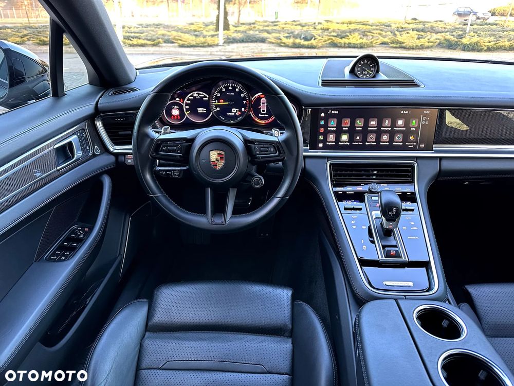 Porsche Panamera - 16