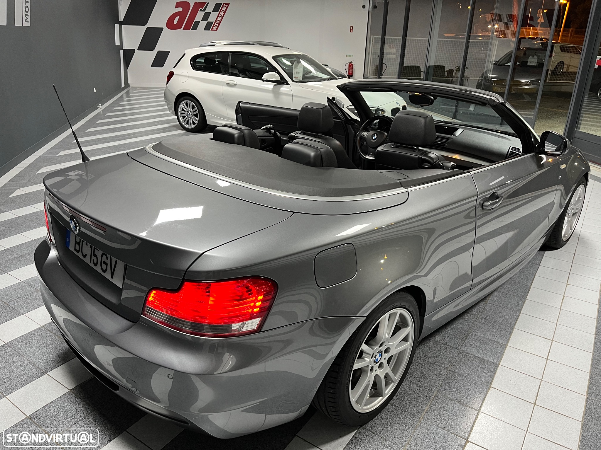 BMW 118 d Cabrio Limited Edition Lifestyle c/ M Sport Pack - 12