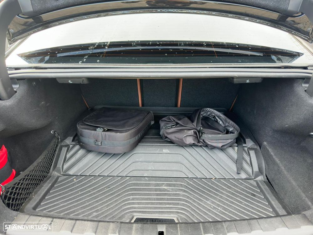 BMW 330 e Aut. Luxury Line - 13