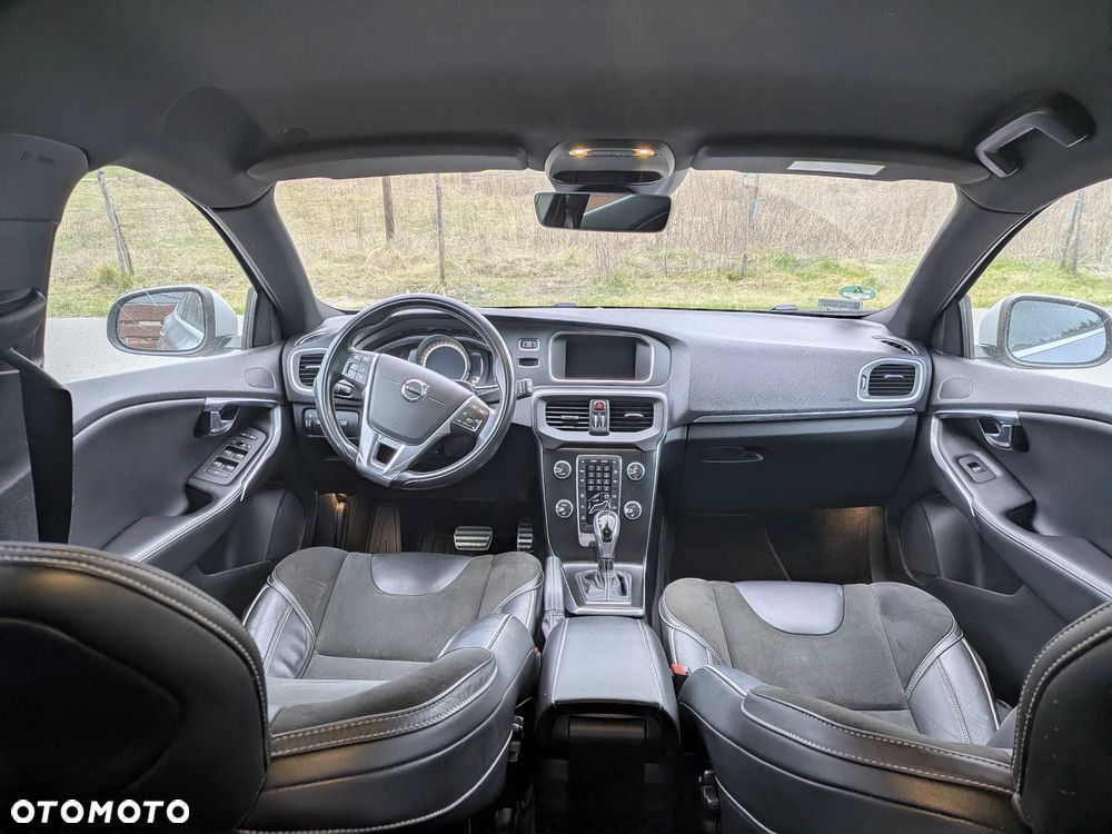 Volvo V40 D3 Geartronic RDesign - 5