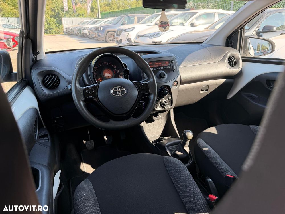 Toyota Aygo 1.0 VVY-I 5 usi X-connect - 6