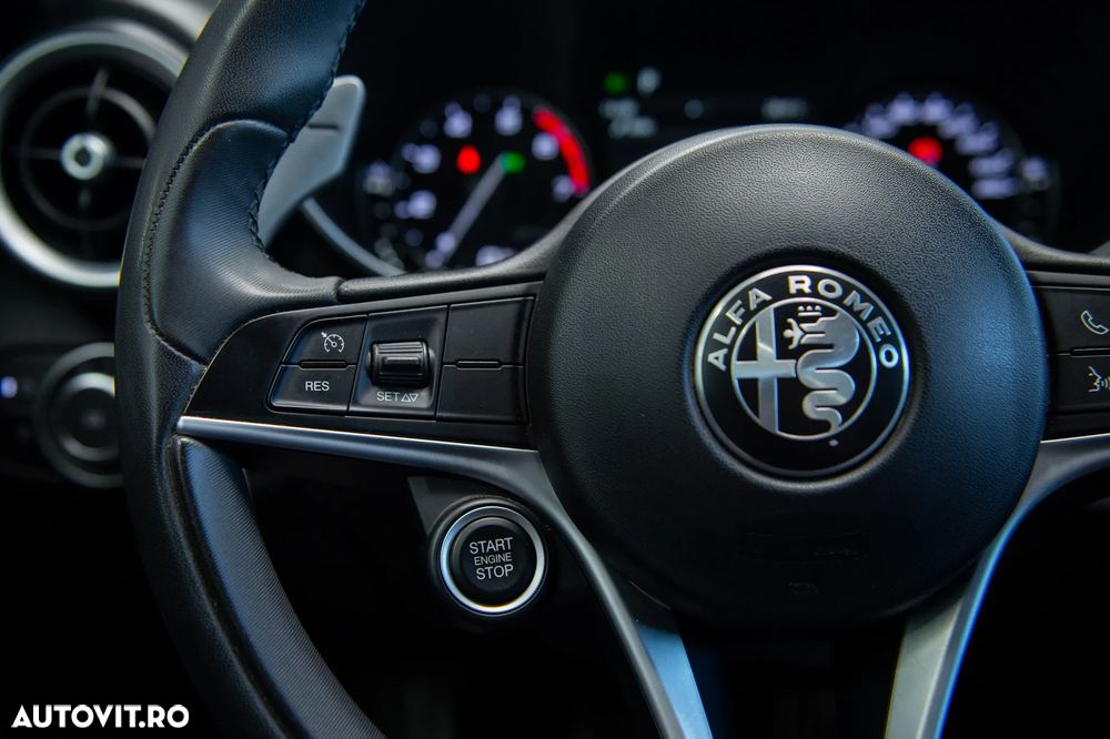 Alfa Romeo Giulia 2.0 Turbo AWD AT8 Veloce - 20