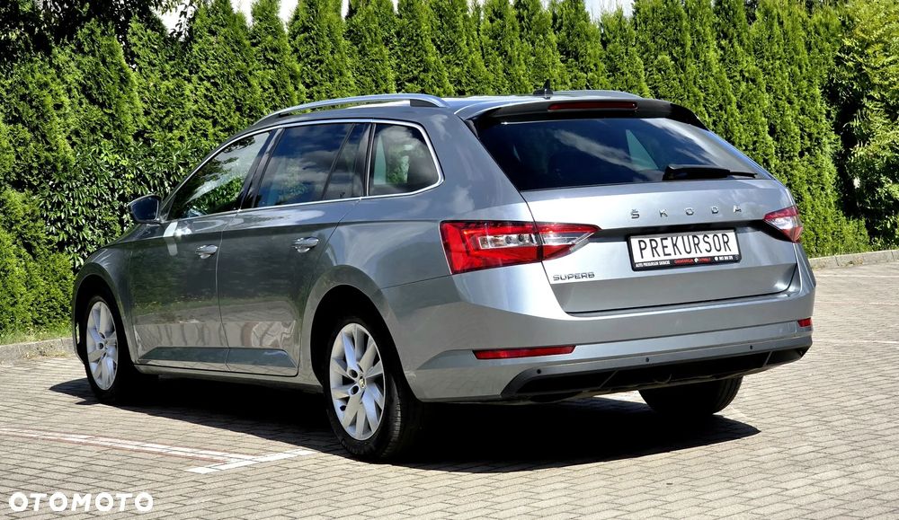 Skoda Superb 2.0 TDI DSG Style - 11