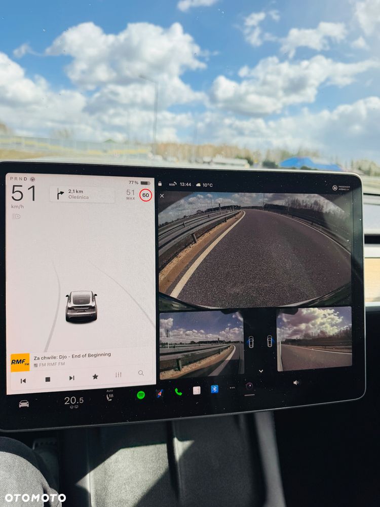 Tesla Model Y Long Range AWD - 18