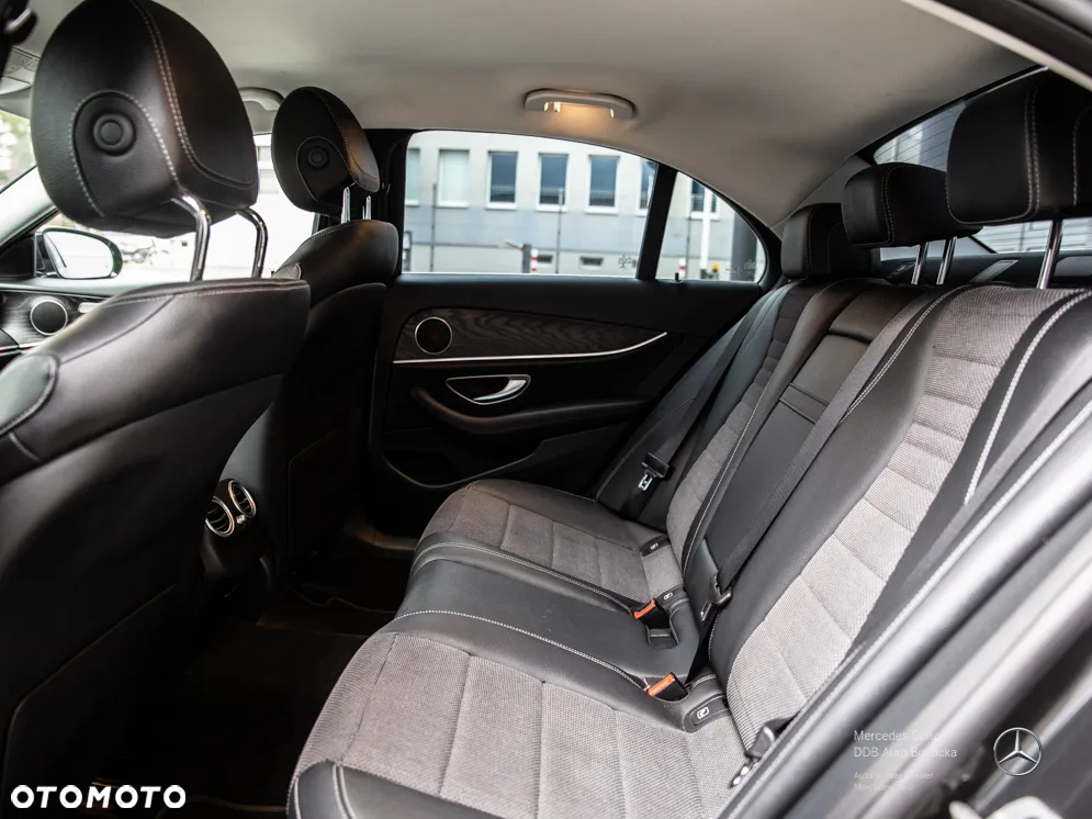 Mercedes-Benz Klasa E 220 d 4-Matic Avantgarde - 17
