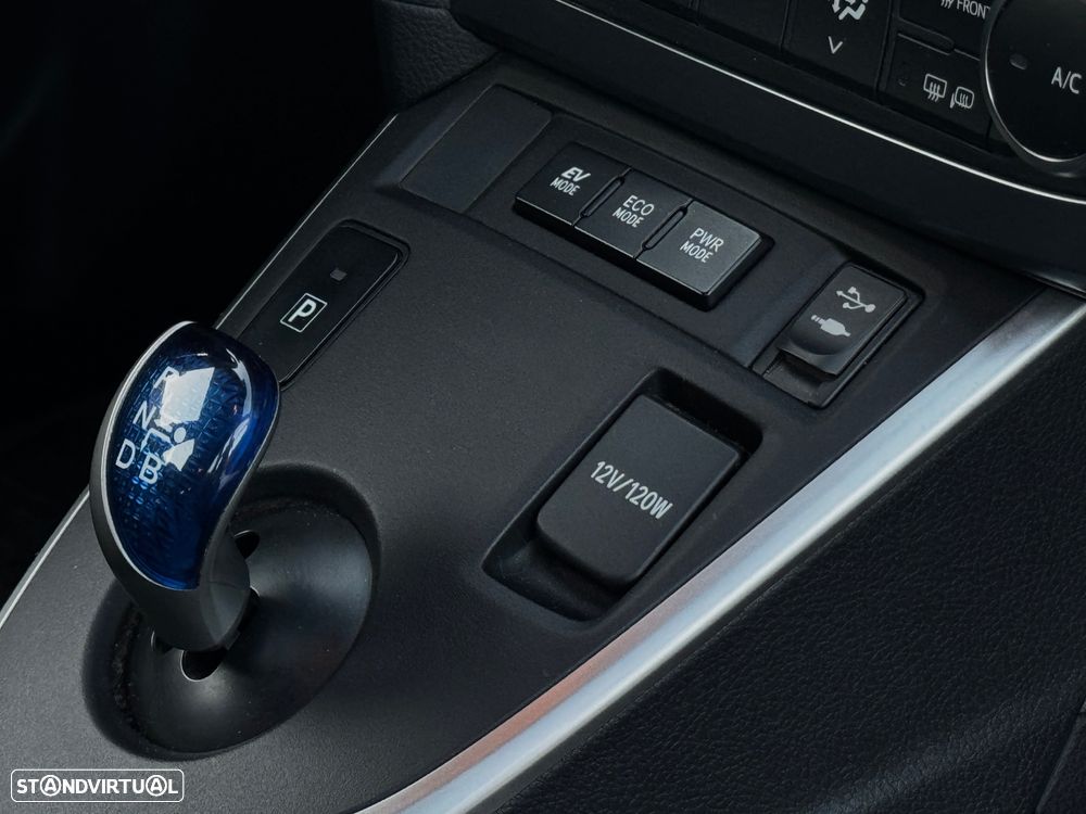 Toyota Auris Touring Sports 1.8 HSD Comfort+J17 - 25