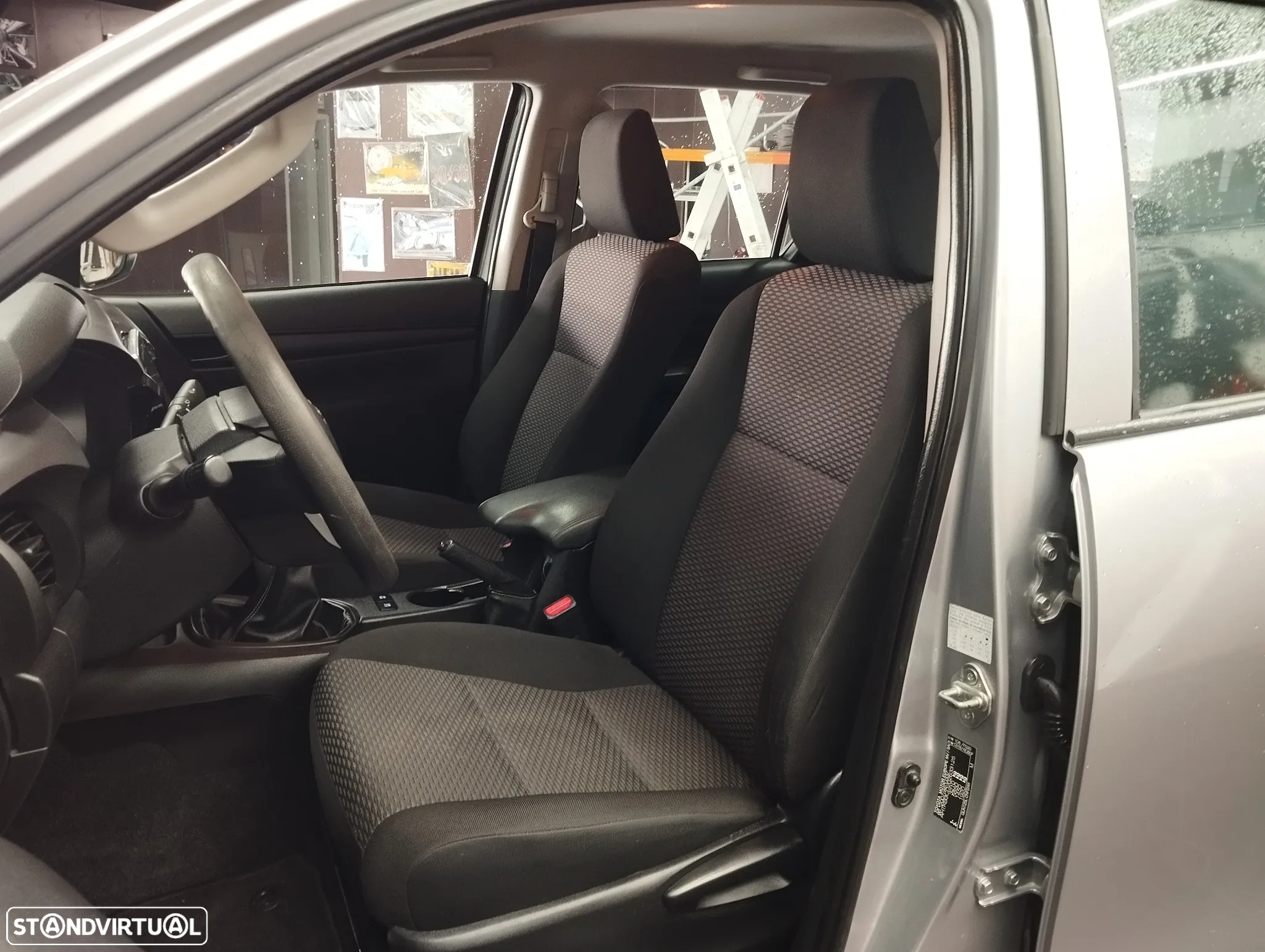 Toyota Hilux 2.4 D-4D 4WD CD CM - 13
