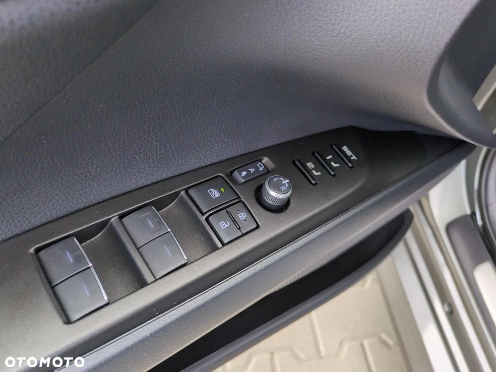 Toyota Camry 2.5 Hybrid Executive CVT - 17