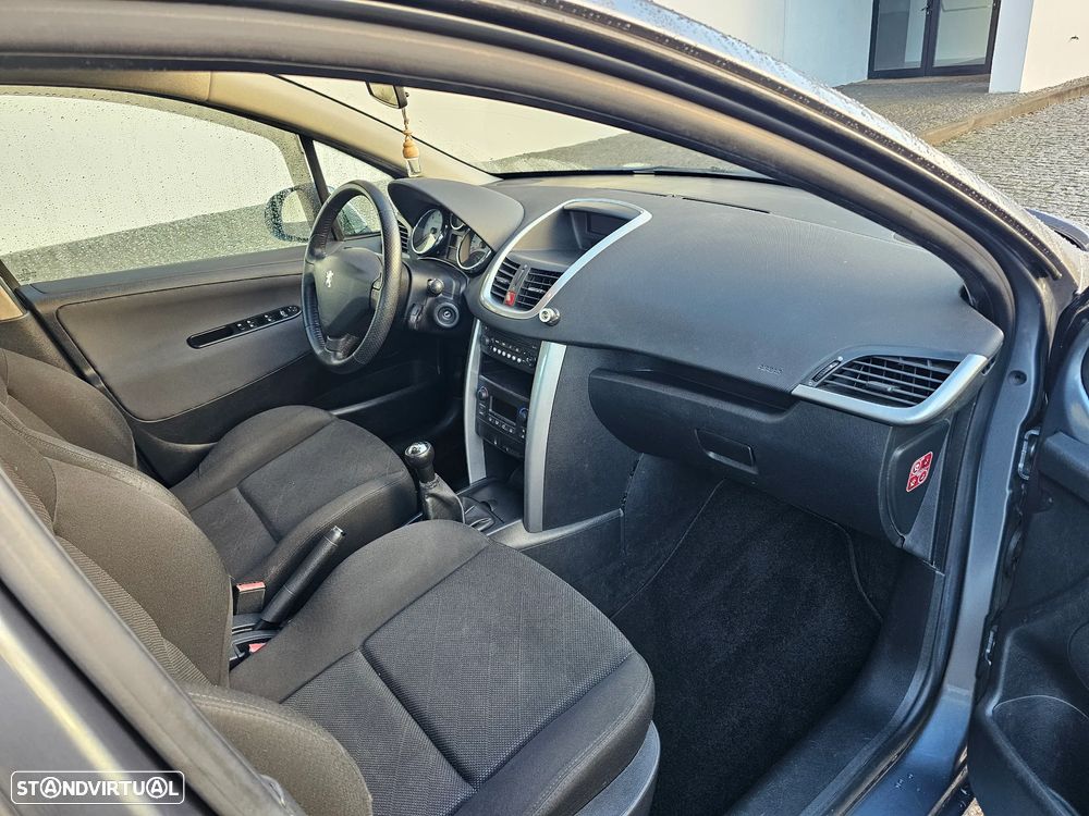Peugeot 207 1.6 HDi Sport - 27
