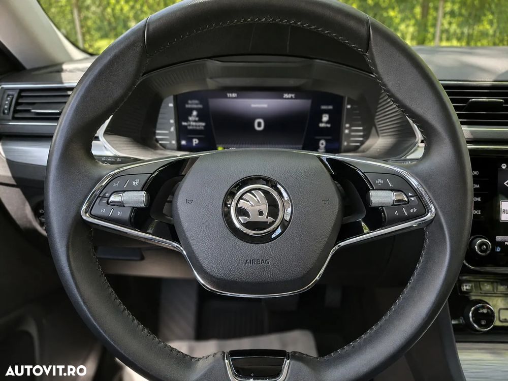 Skoda Superb 2.0 TDI DSG Ambition - 7