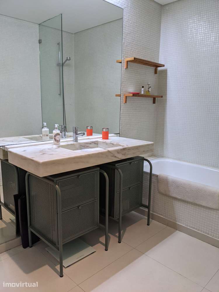 Furnished Modern Studio with Parking and 24h concierge - Grande imagem: 2/13