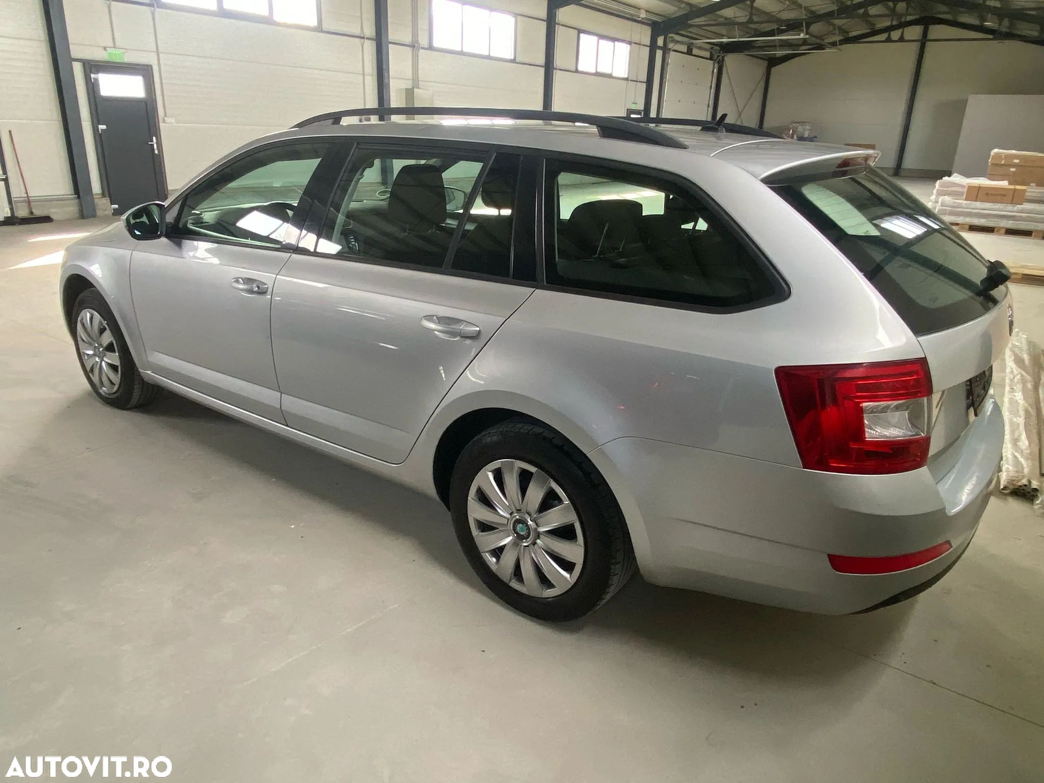 Skoda Octavia 1.6 TDI 4X4 Ambition - 4