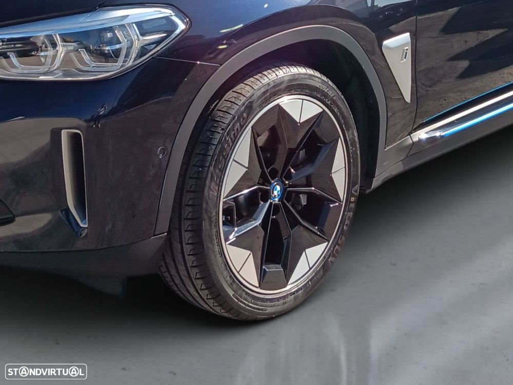 BMW iX3 Impressive - 4