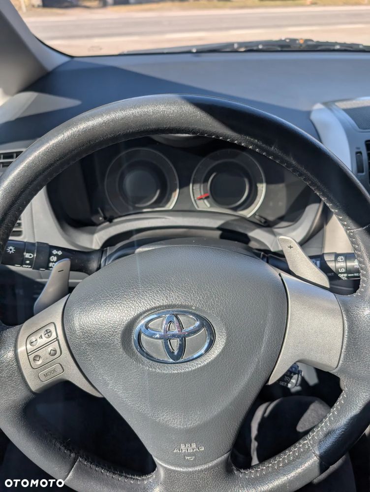 Toyota Auris - 5