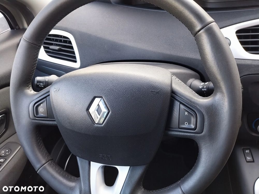 Renault Scenic 1.6 16V Confort Privilege - 23
