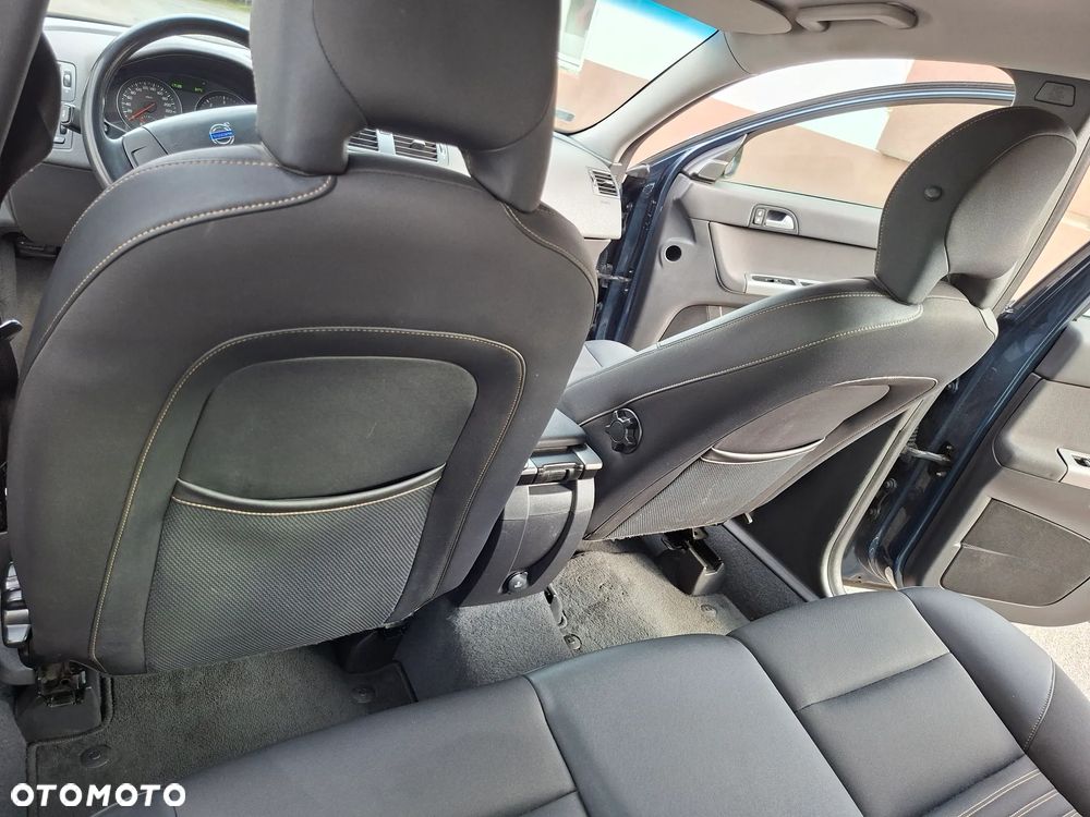 Volvo S40 2.0D - 26