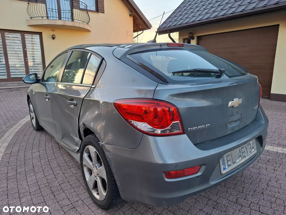 Chevrolet Cruze - 4