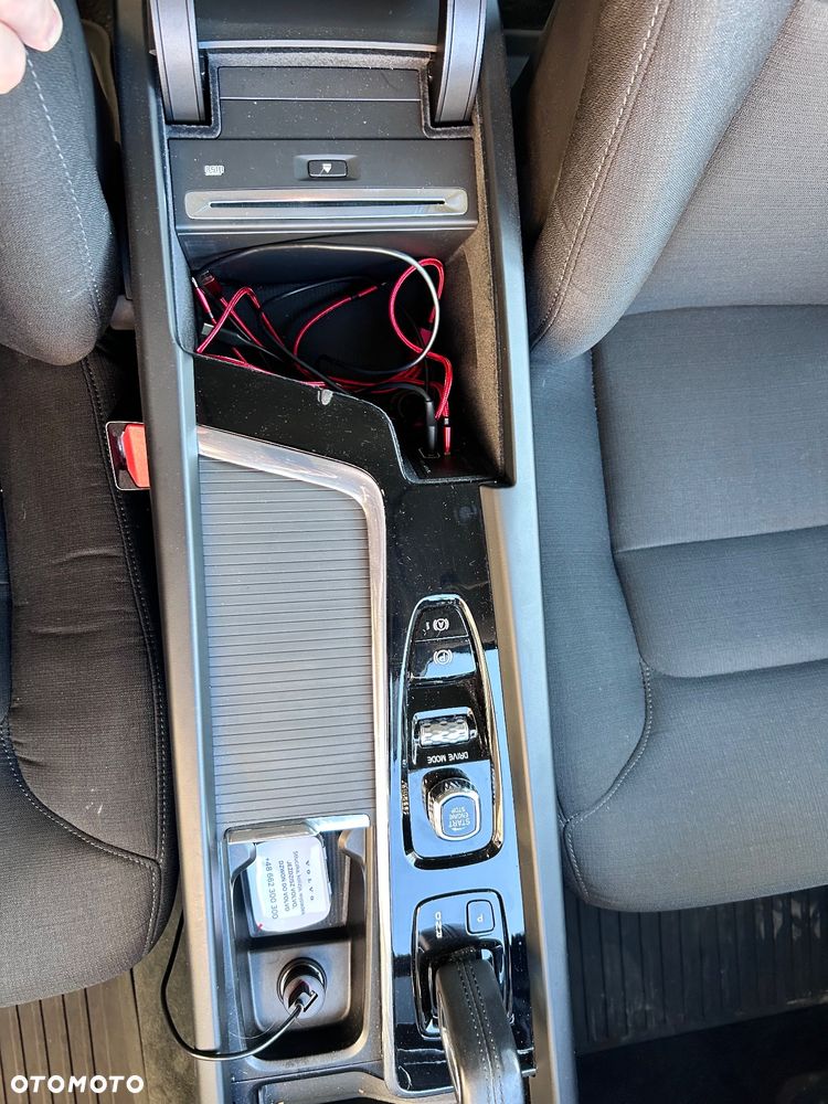 Volvo XC 60 B5 D AWD Momentum Pro - 17