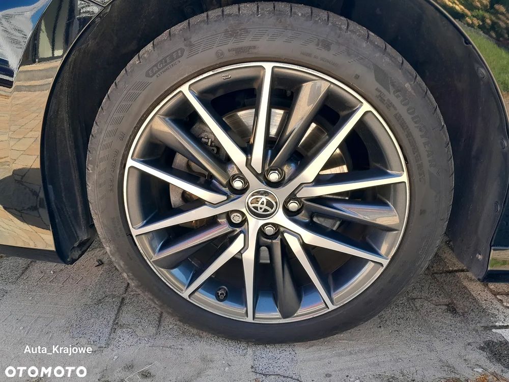 Toyota Camry 2.5 Hybrid Executive CVT - 38