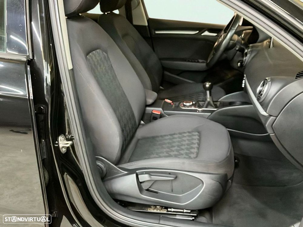 Audi A3 Sportback 1.6 TDI Design - 13
