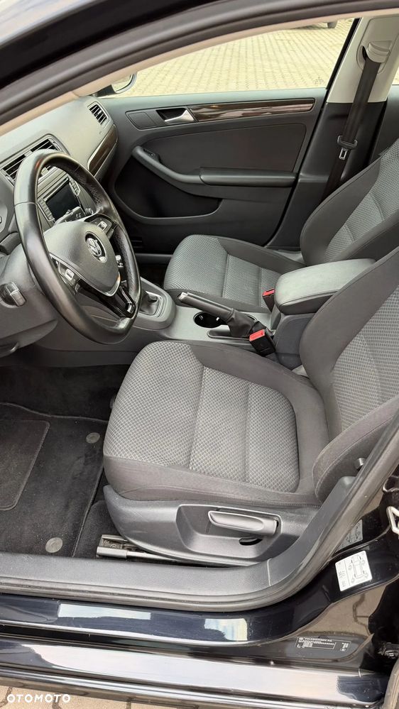 Volkswagen Jetta 2.0 TDI DPF BMT Comfortline - 19