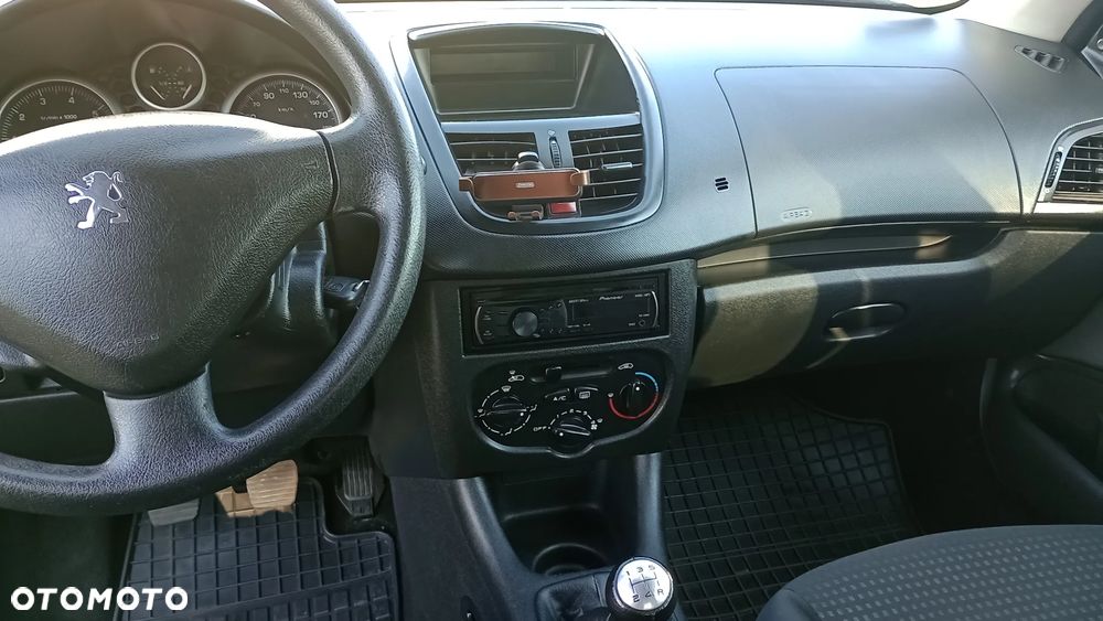 Peugeot 206 - 12
